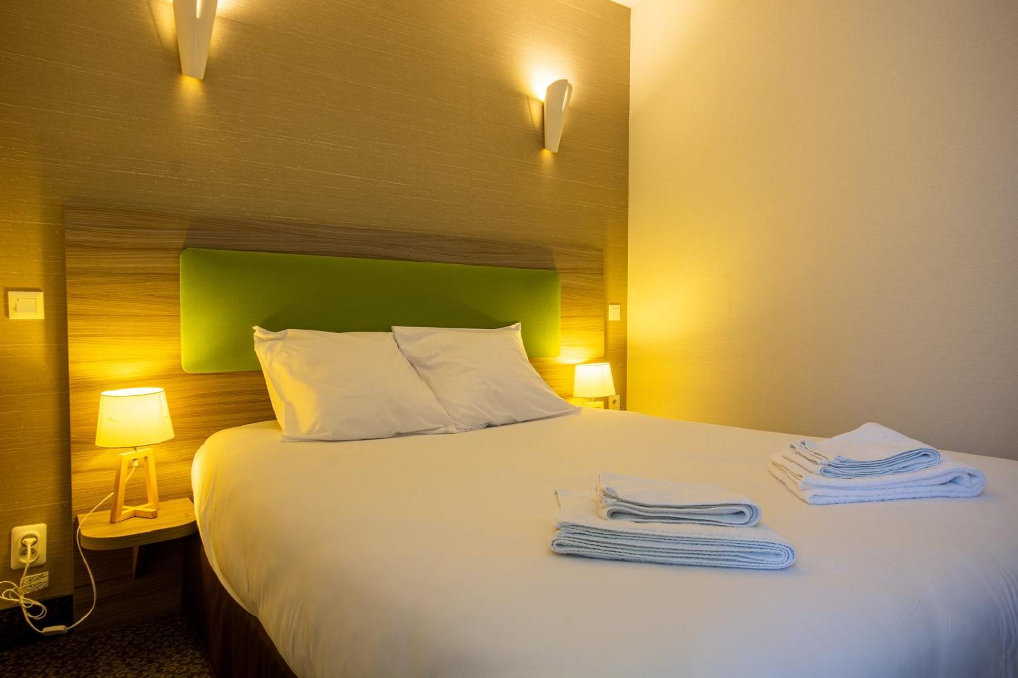 Hotel De La Gare Troyes Centre Esterno foto