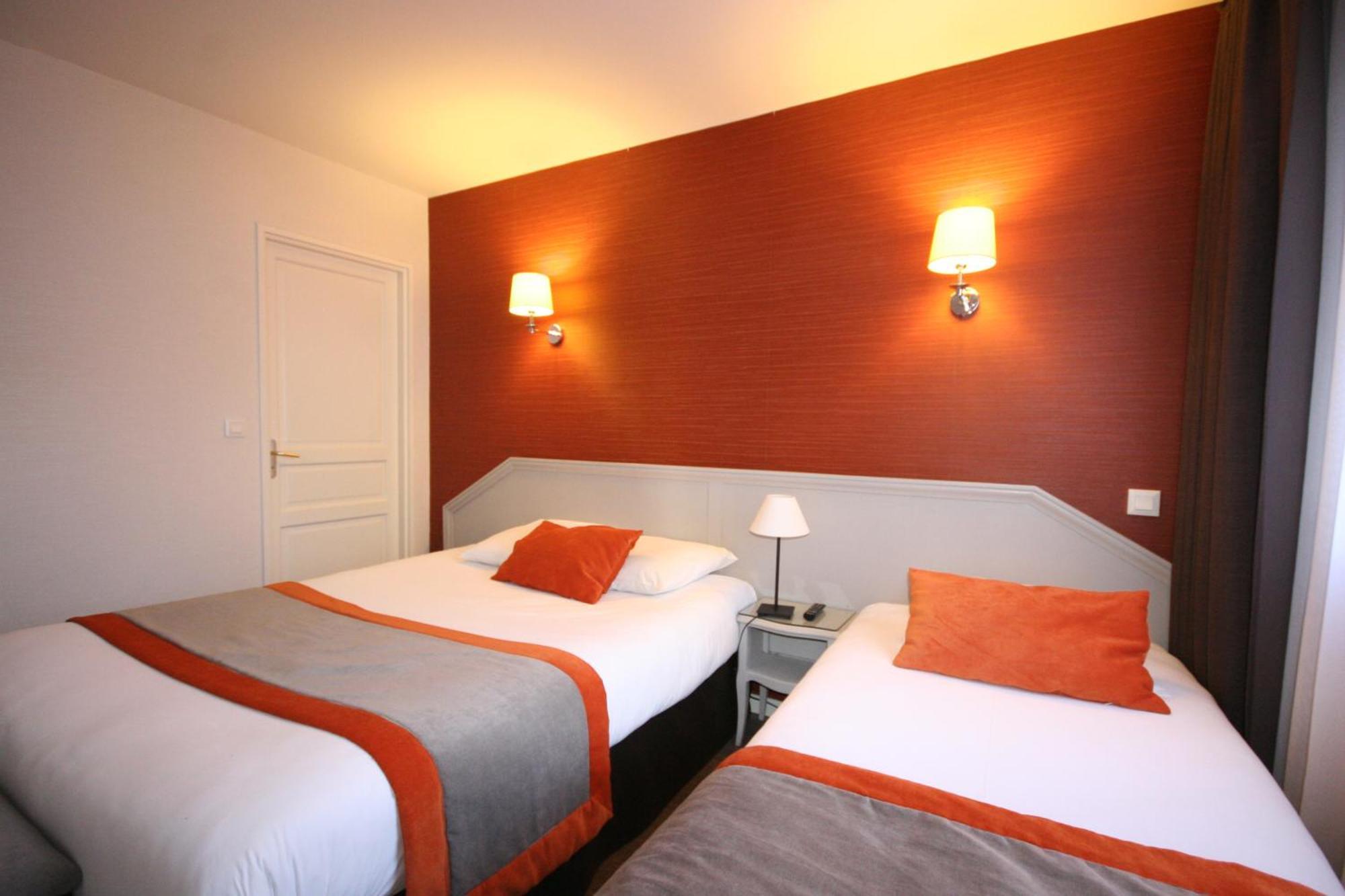 Hotel De La Gare Troyes Centre Esterno foto